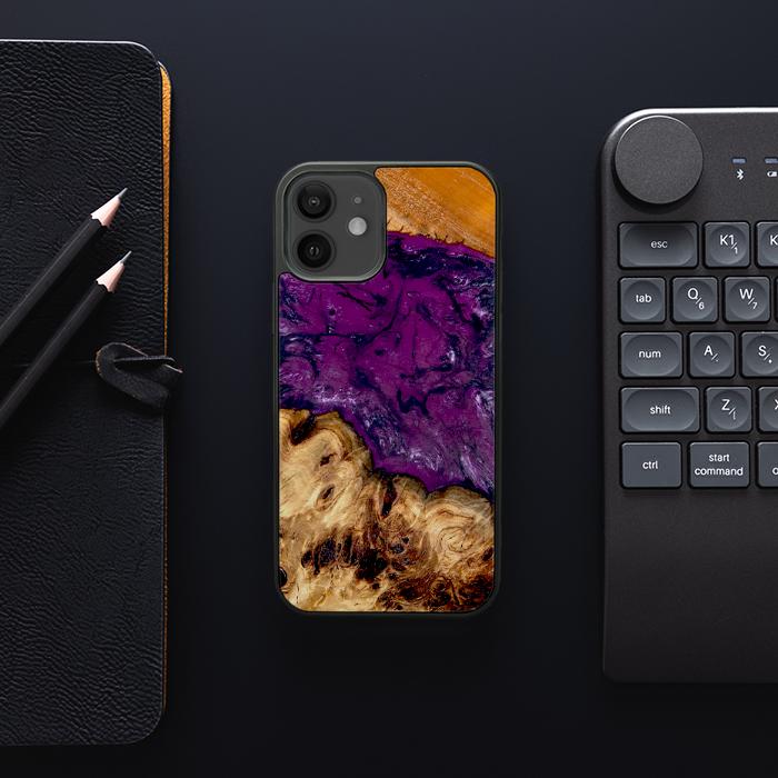 iPhone 12 Handyhülle aus Harz und Holz - Synergy#D130
