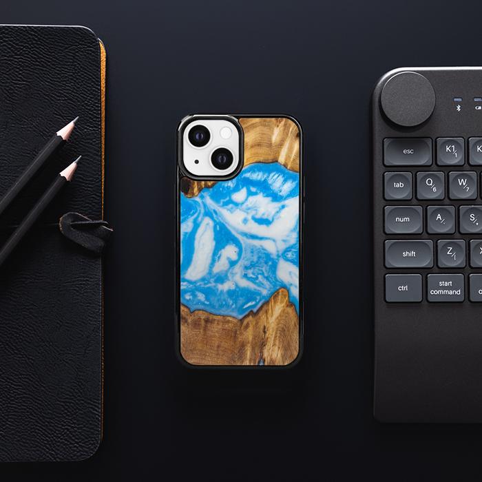 iPhone 13 Mini Handyhülle aus Harz und Holz - SYNERGY#A29