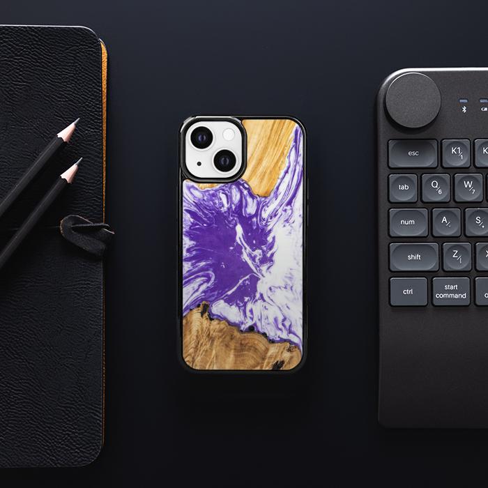 iPhone 13 Mini Handyhülle aus Harz und Holz - SYNERGY#A79