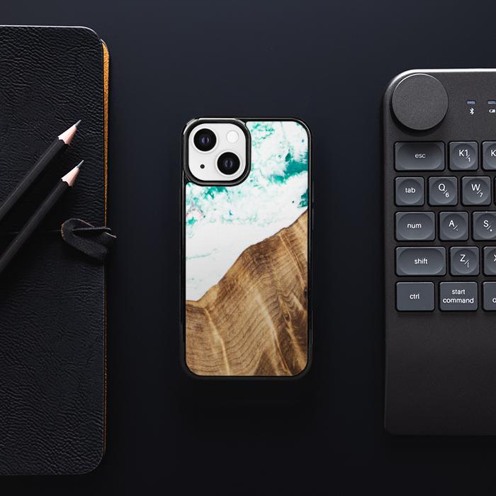 iPhone 13 Mini Handyhülle aus Harz und Holz - SYNERGY#C14