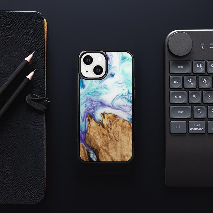 iPhone 13 Mini Handyhülle aus Harz und Holz - SYNERGY#C17