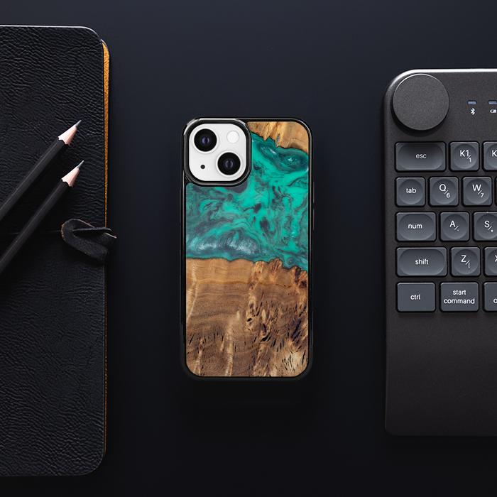 iPhone 13 Mini Handyhülle aus Harz und Holz - Synergy#D111