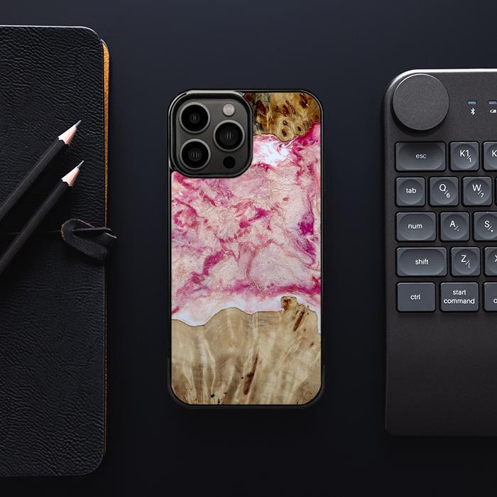 iPhone 13 Pro Max Handyhülle aus Harz und Holz - Synergy#D101