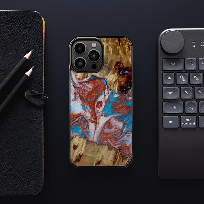 iPhone 13 Pro Max Handyhülle aus Harz und Holz - Synergy#D103