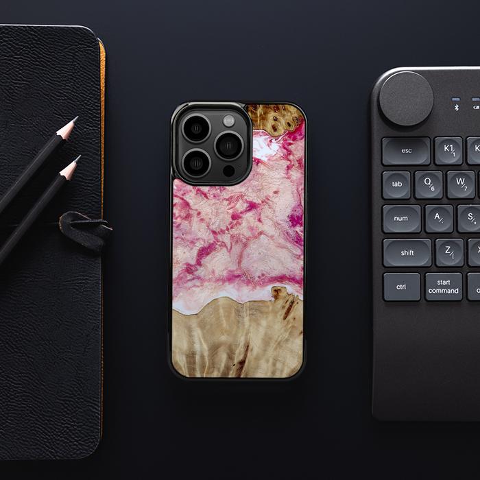 iPhone 13 Pro Handyhülle aus Harz und Holz - Synergy#D101