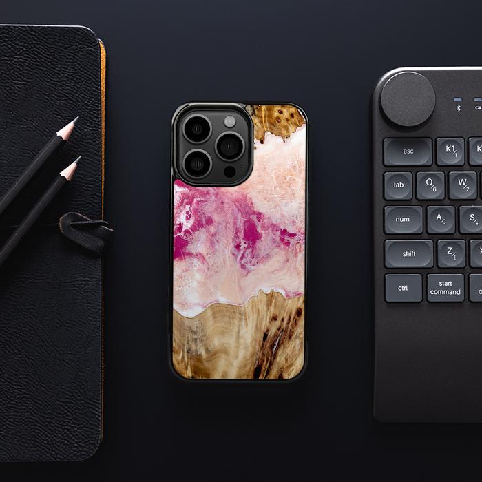 iPhone 13 Pro Handyhülle aus Harz und Holz - Synergy#D119