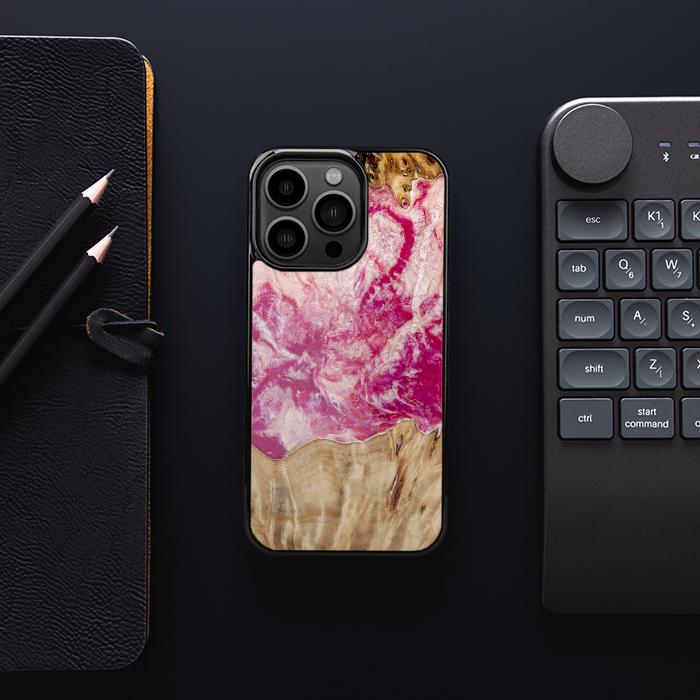 iPhone 13 Pro Handyhülle aus Harz und Holz - Synergy#D123