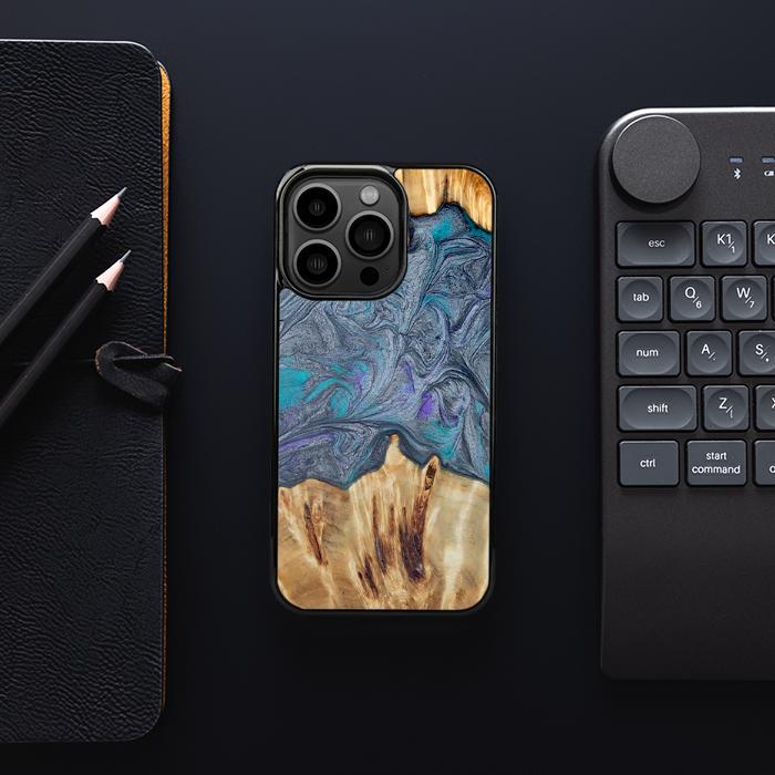 iPhone 13 Pro Handyhülle aus Harz und Holz - Synergy#D135