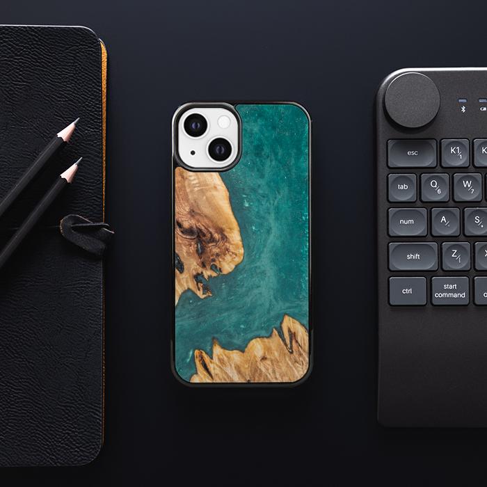 iPhone 13 Handyhülle aus Harz und Holz - SYNERGY#A35