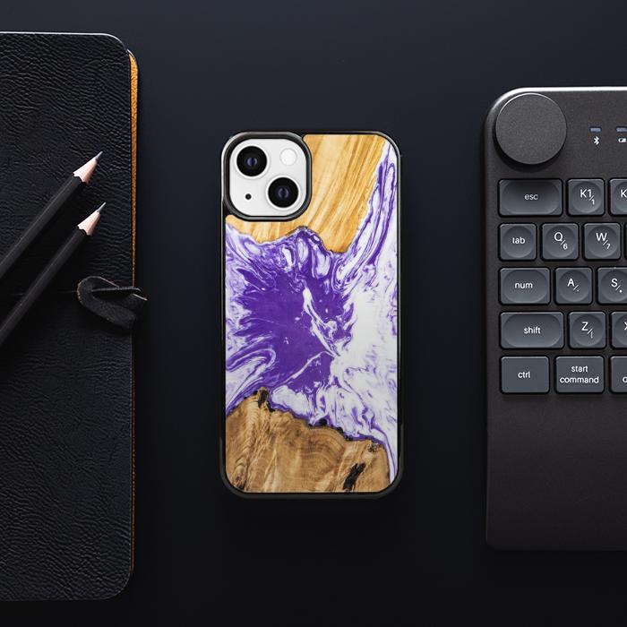 iPhone 13 Handyhülle aus Harz und Holz - SYNERGY#A79