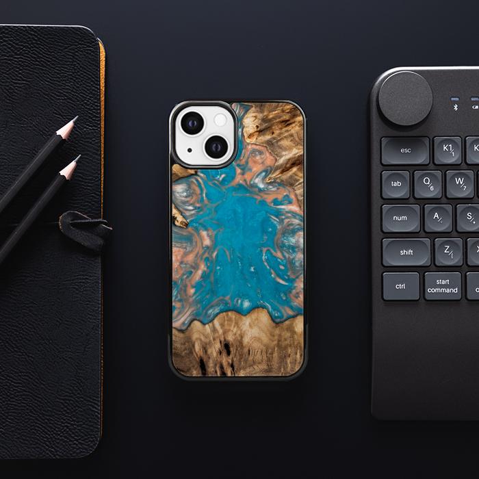 iPhone 13 Handyhülle aus Harz und Holz - SYNERGY#A97