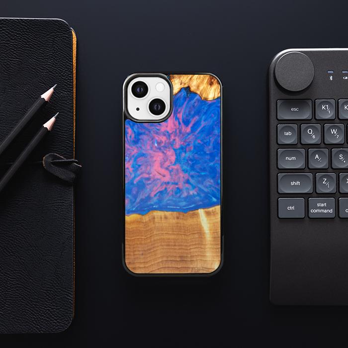 iPhone 13 Handyhülle aus Harz und Holz - SYNERGY#B29