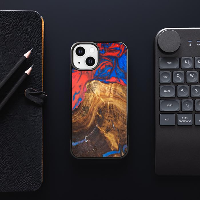 iPhone 13 Handyhülle aus Harz und Holz - SYNERGY#B31