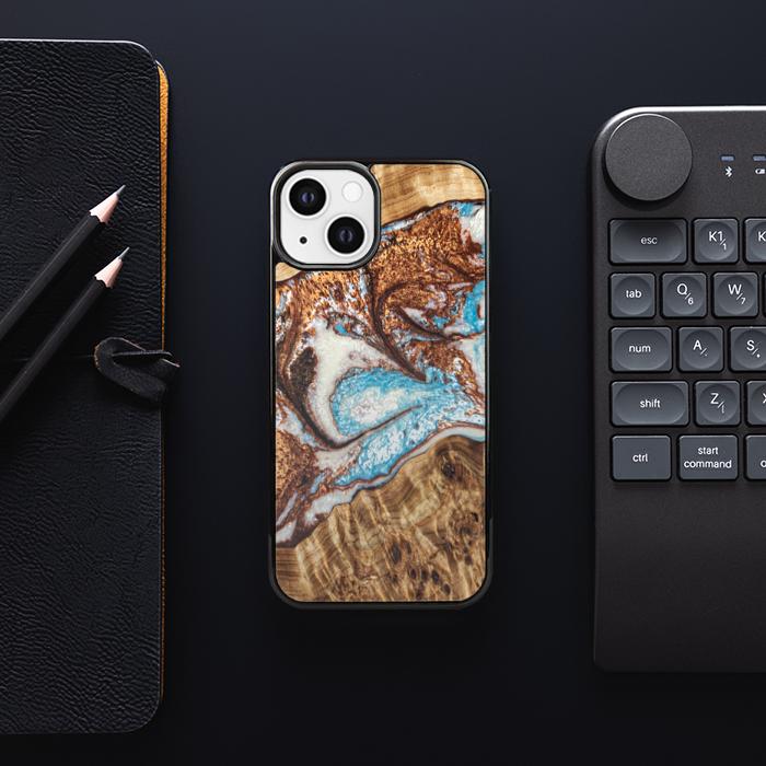 iPhone 13 Handyhülle aus Harz und Holz - Synergy#B11