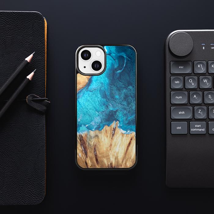 iPhone 13 Handyhülle aus Harz und Holz - Synergy#D115