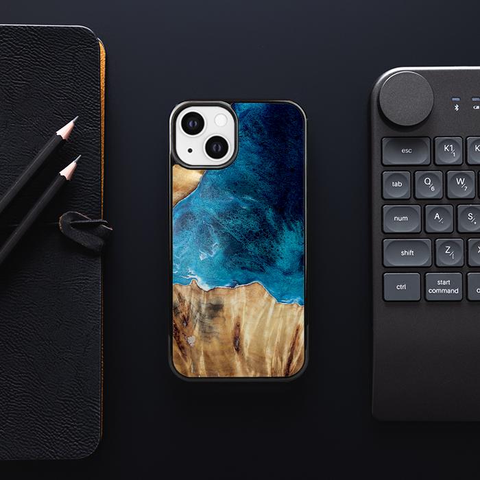 iPhone 13 Handyhülle aus Harz und Holz - Synergy#D127