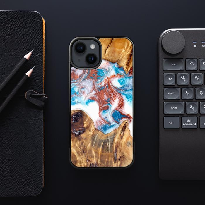 iPhone 14 Plus Handyhülle aus Harz und Holz - Synergy#D125