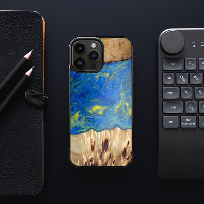 iPhone 14 Pro Max Handyhülle aus Harz und Holz - Synergy#D128