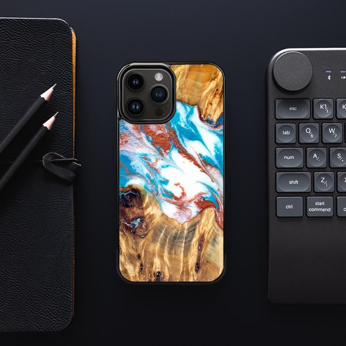 iPhone 14 Pro Max Handyhülle aus Harz und Holz - Synergy#D137