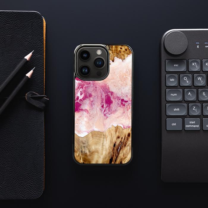iPhone 14 Pro Handyhülle aus Harz und Holz - Synergy#D119