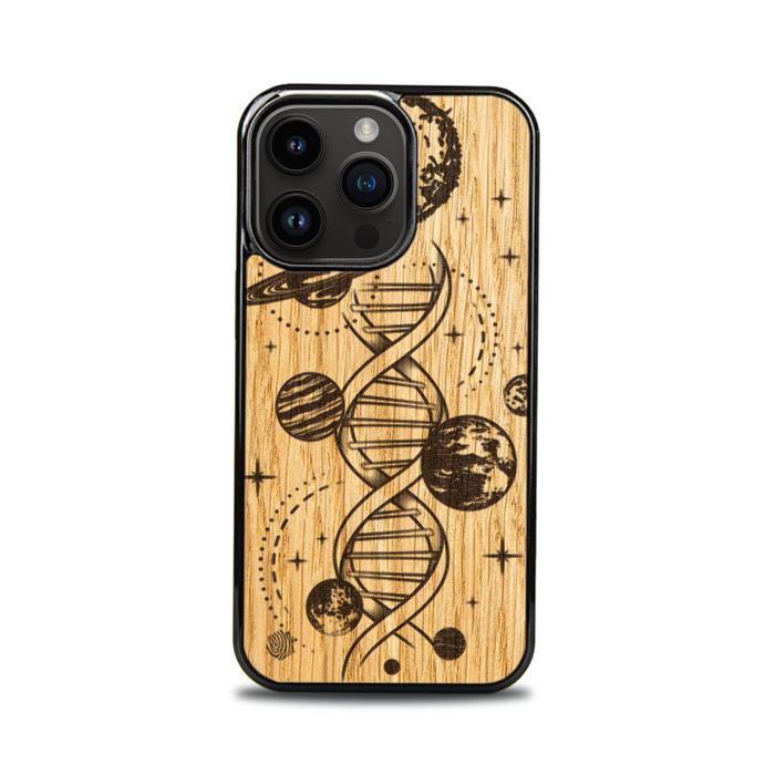 Space DNA (Eiche) iPhone 14 PRO Handyhülle aus Holz