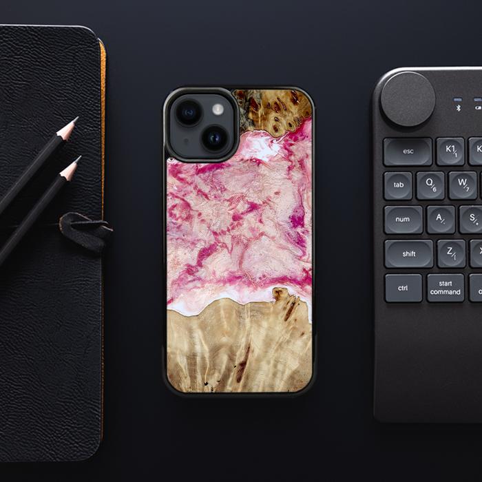 iPhone 15 Plus Handyhülle aus Harz und Holz - Synergy#D101