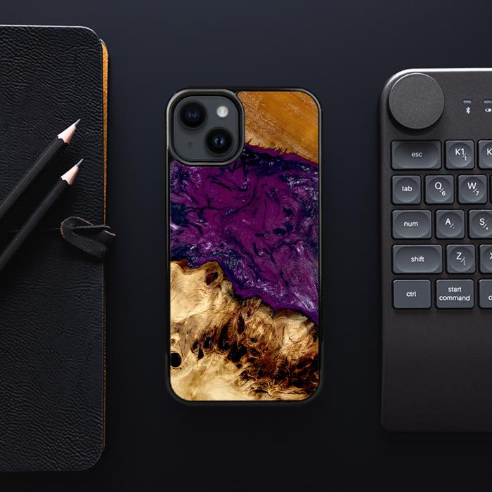 iPhone 15 Plus Handyhülle aus Harz und Holz - Synergy#D134