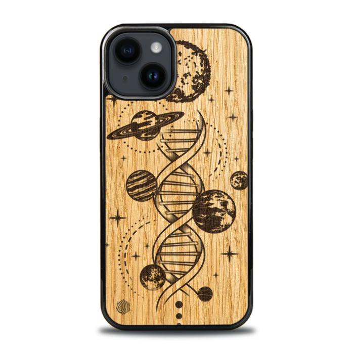 iPhone 15 Plus Handyhülle aus Holz - Space DNA (Eiche)