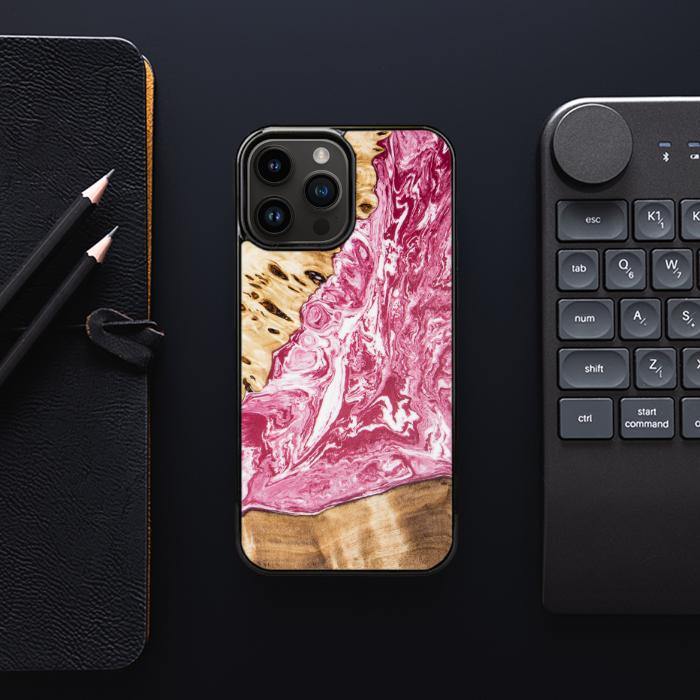 iPhone 15 Pro Max Handyhülle aus Harz und Holz - SYNERGY#A99