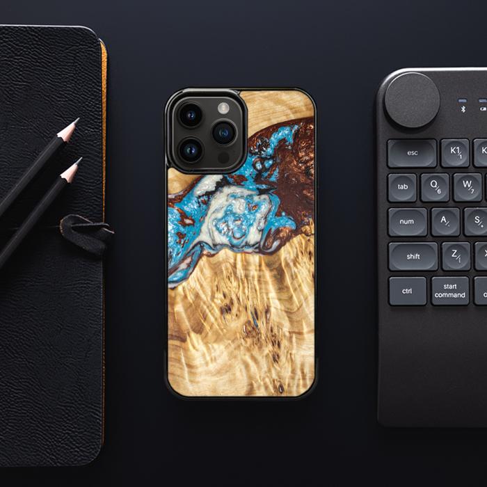 iPhone 15 Pro Max Handyhülle aus Harz und Holz - SYNERGY#B12