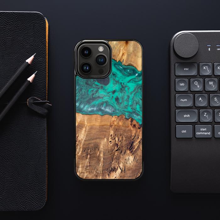 iPhone 15 Pro Max Handyhülle aus Harz und Holz - Synergy#D111