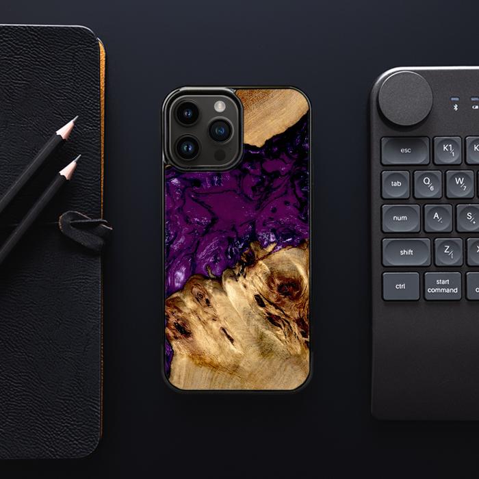 iPhone 15 Pro Max Handyhülle aus Harz und Holz - Synergy#D113