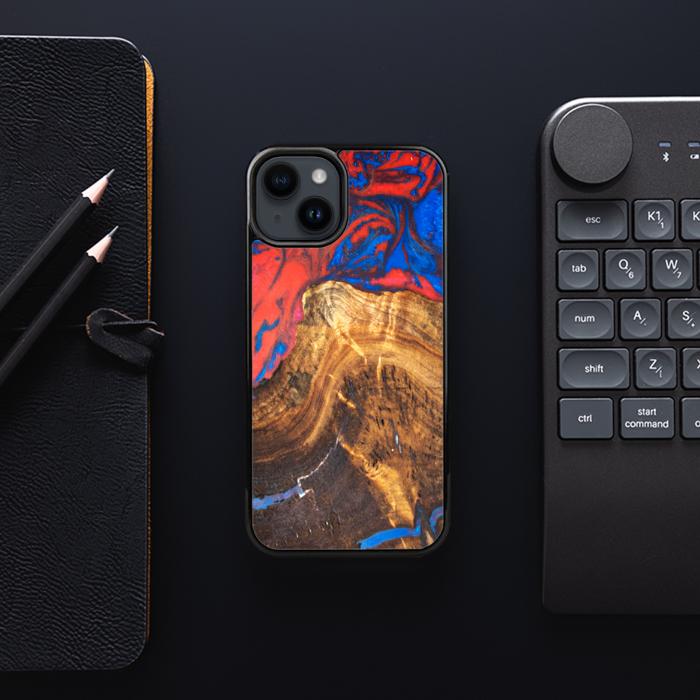 iPhone 15 Handyhülle aus Harz und Holz - SYNERGY#B31