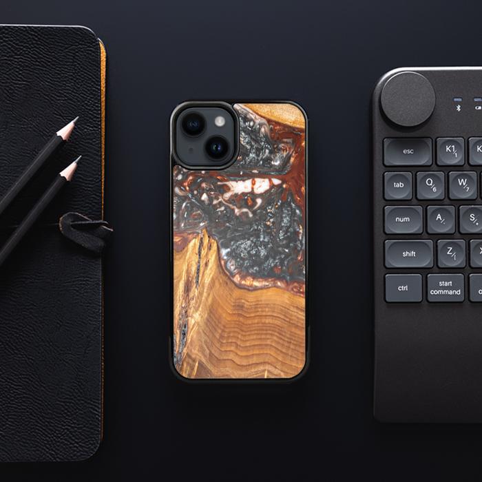 iPhone 15 Handyhülle aus Harz und Holz - SYNERGY#B37