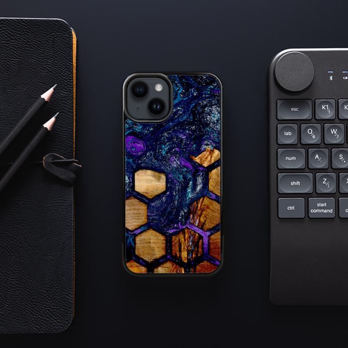iPhone 15 Handyhülle aus Harz und Holz - Synergy#D105