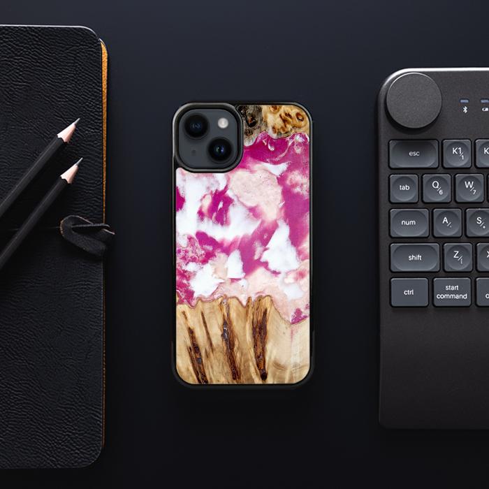 iPhone 15 Handyhülle aus Harz und Holz - Synergy#D124