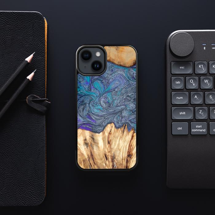 iPhone 15 Handyhülle aus Harz und Holz - Synergy#D132
