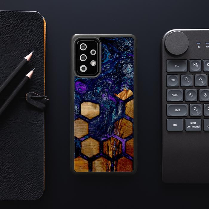 Samsung Galaxy A72 5G Handyhülle aus Harz und Holz - Synergy#D105