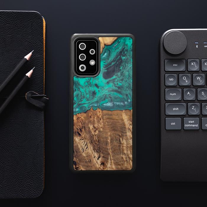 Samsung Galaxy A72 5G Handyhülle aus Harz und Holz - Synergy#D108