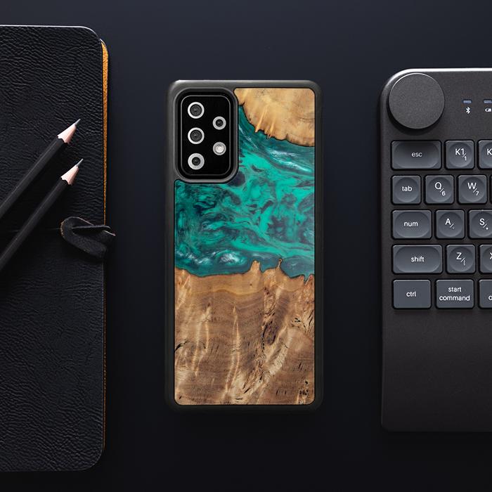 Samsung Galaxy A72 5G Handyhülle aus Harz und Holz - Synergy#D112