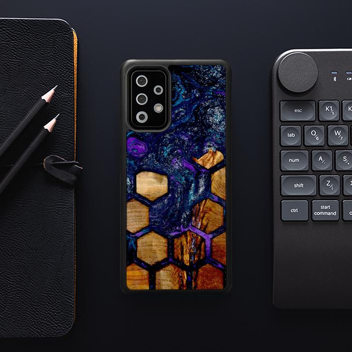Samsung Galaxy A73 5G Handyhülle aus Harz und Holz - Synergy#D105