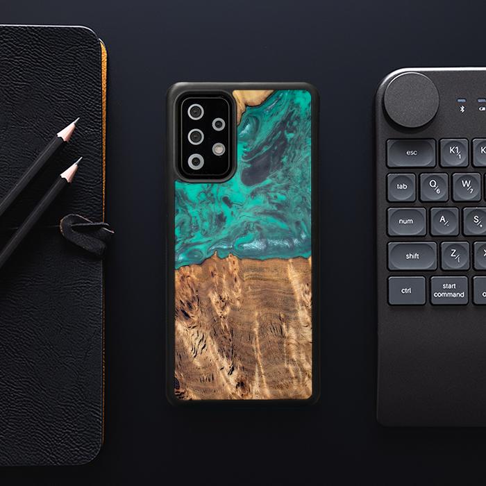 Samsung Galaxy A73 5G Handyhülle aus Harz und Holz - Synergy#D108