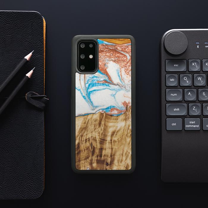 Samsung Galaxy S20 Plus Handyhülle aus Harz und Holz - SYNERGY#47