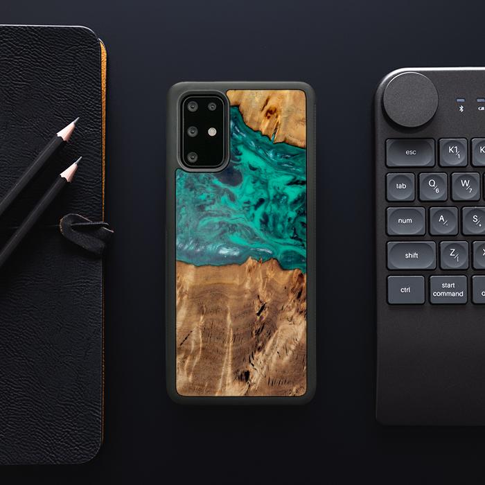 Samsung Galaxy S20 Plus Handyhülle aus Harz und Holz - Synergy#D133