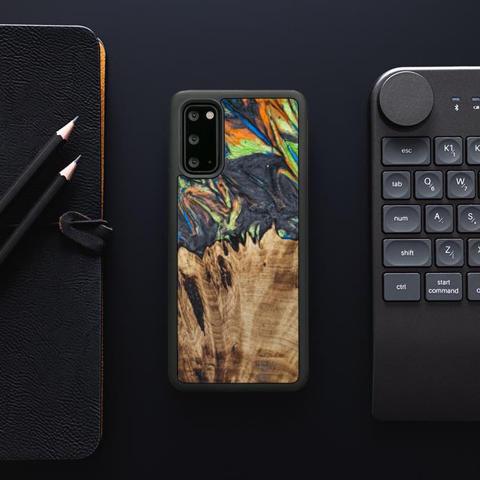 Samsung Galaxy S20 Handyhülle aus Harz und Holz - SYNERGY#C22