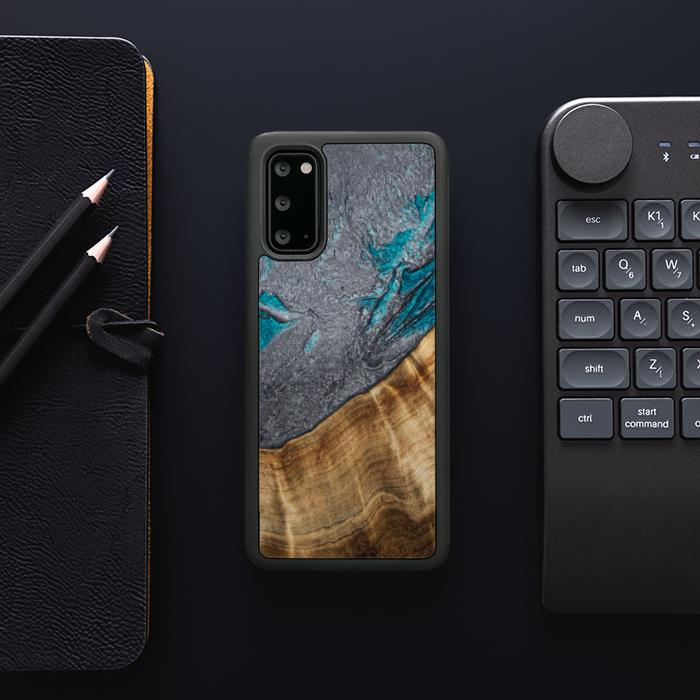 Samsung Galaxy S20 Handyhülle aus Harz und Holz - Synergy#C45