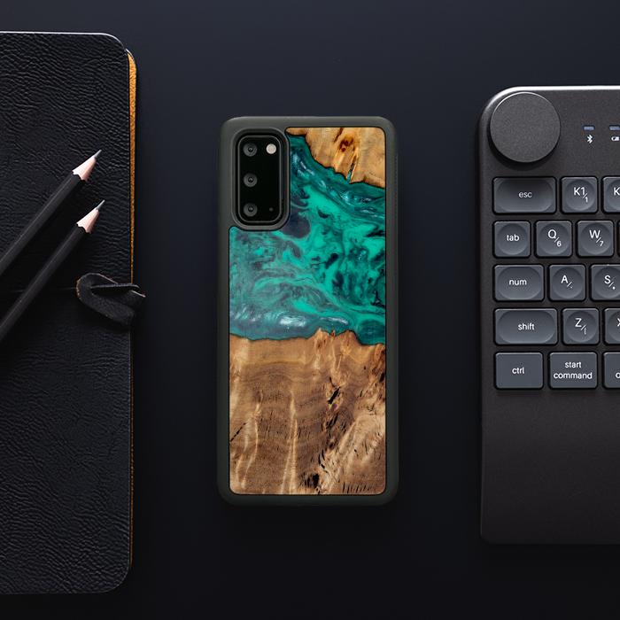 Samsung Galaxy S20 Handyhülle aus Harz und Holz - Synergy#D133