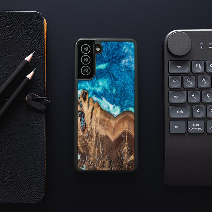 Samsung Galaxy S21 FE Handyhülle aus Harz und Holz - SYNERGY#A124