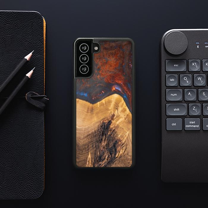 Samsung Galaxy S21 FE Handyhülle aus Harz und Holz - SYNERGY#A21