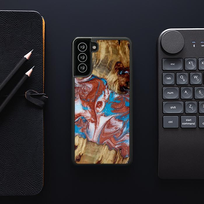 Samsung Galaxy S21 FE Handyhülle aus Harz und Holz - Synergy#D103